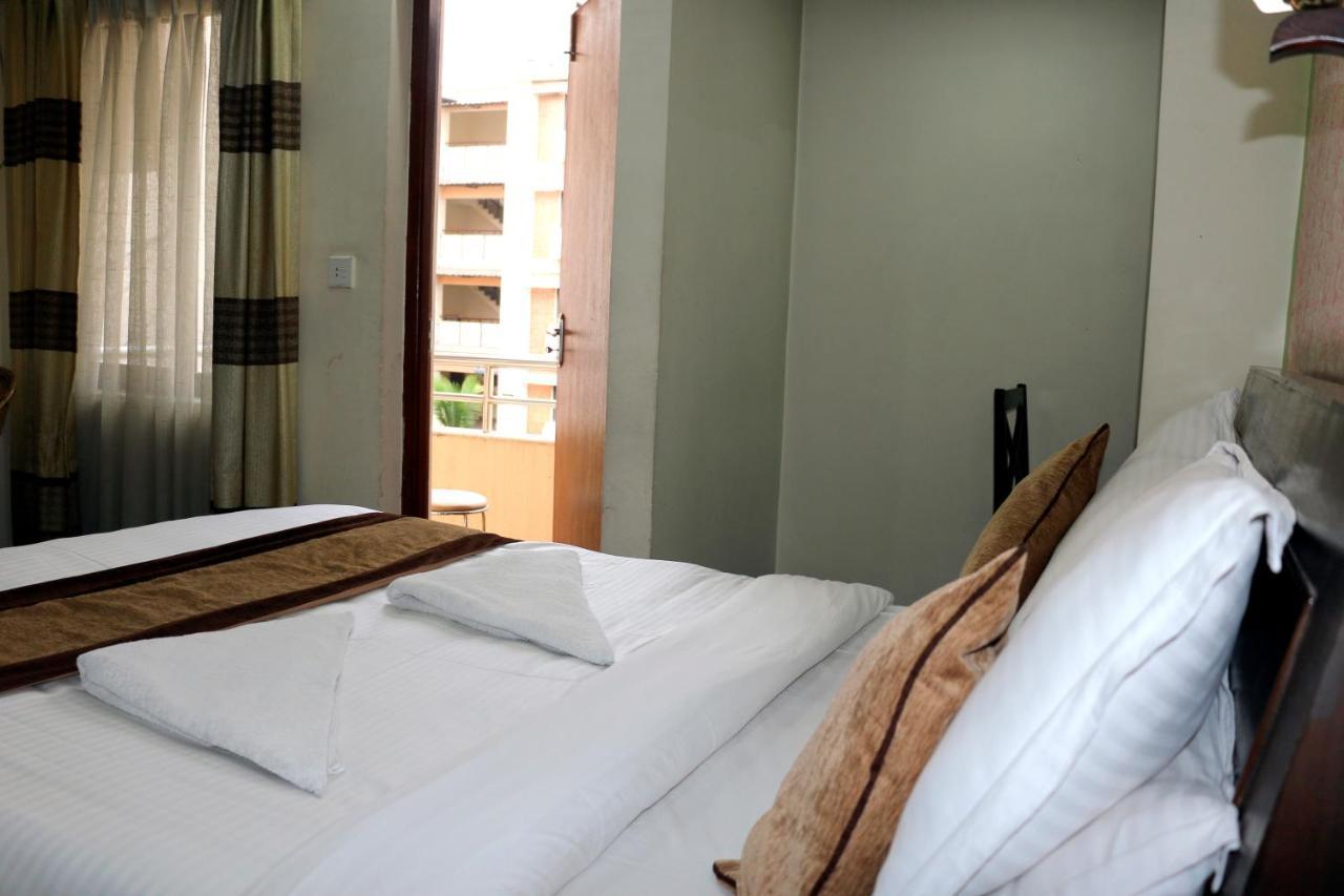 Alpine Hotel & Apartment Katmandu Kültér fotó